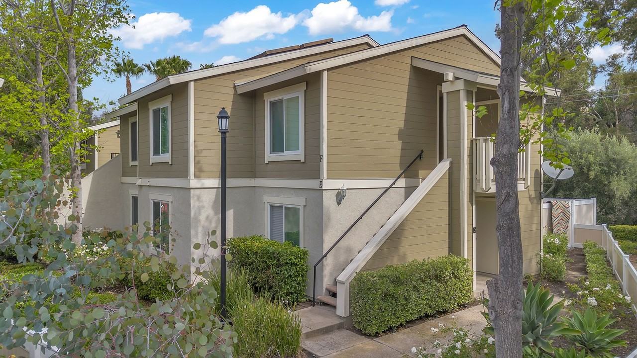 26316 Los Viveros #F - Photo 2 of 21