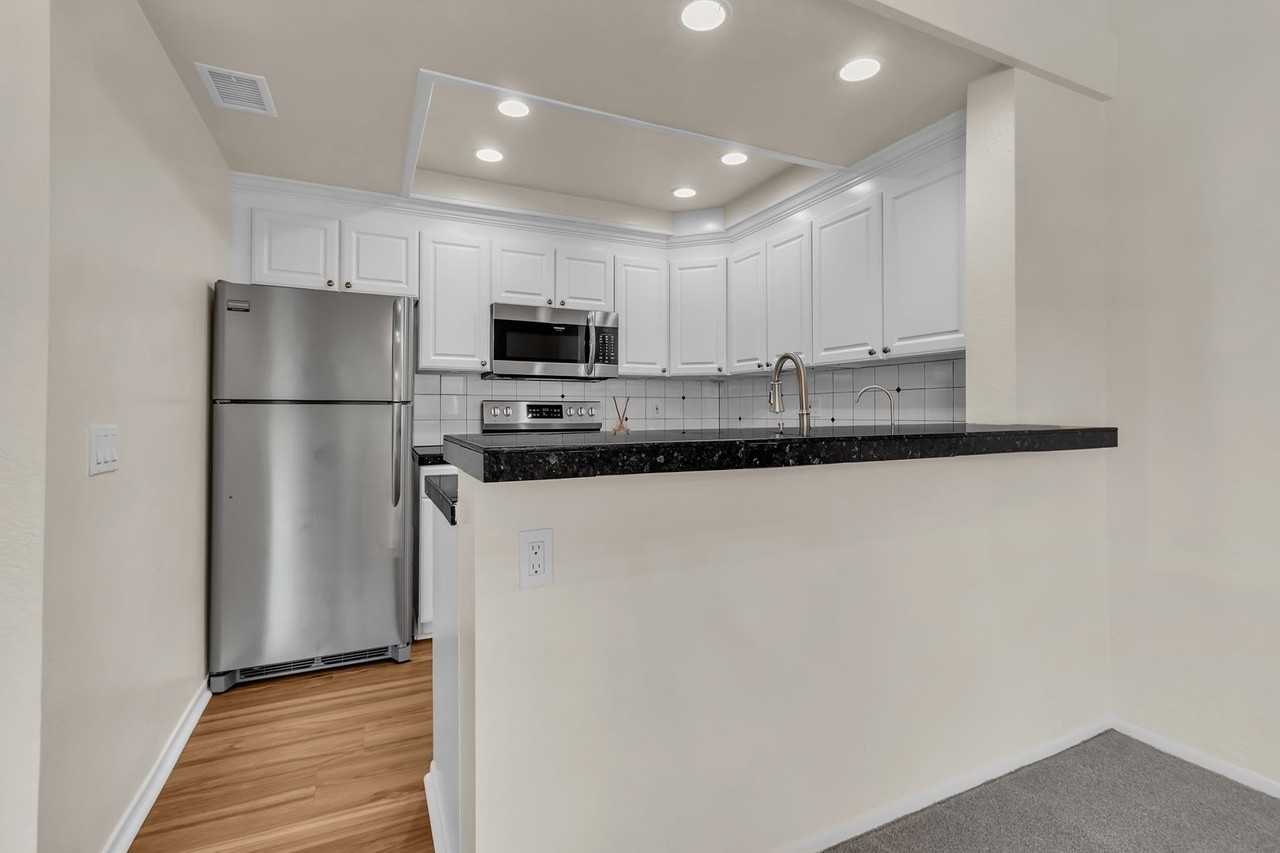 26316 Los Viveros #F - Photo 5 of 21