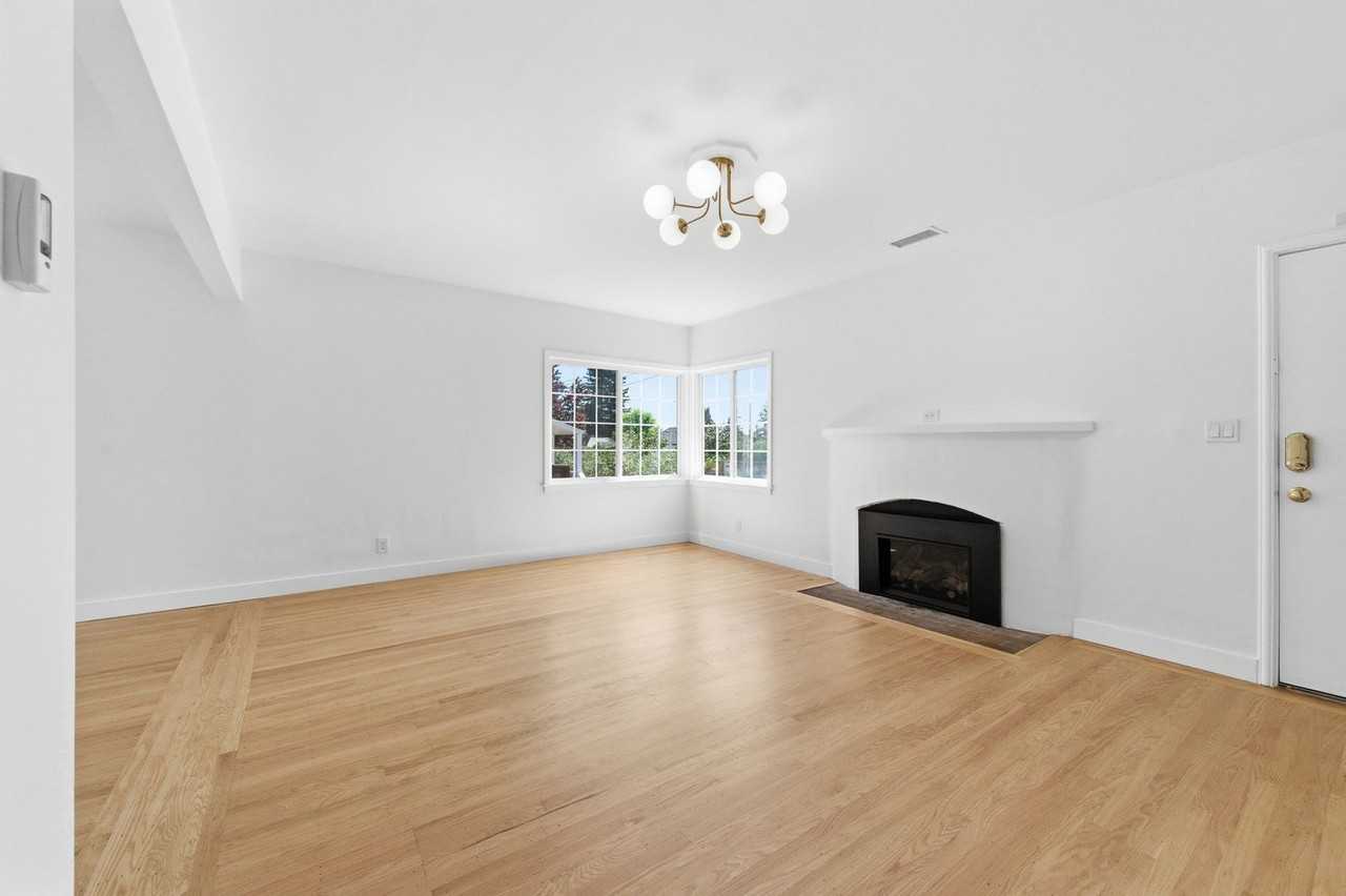 1186 East Ave - Photo 4 of 42