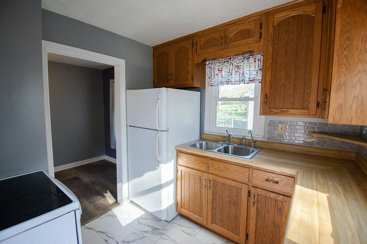 2041 14th St Se - Photo 6 of 25