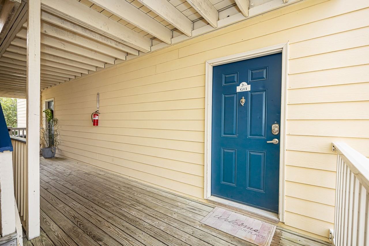 2421 Beachview Dr #13 - Photo 4 of 47
