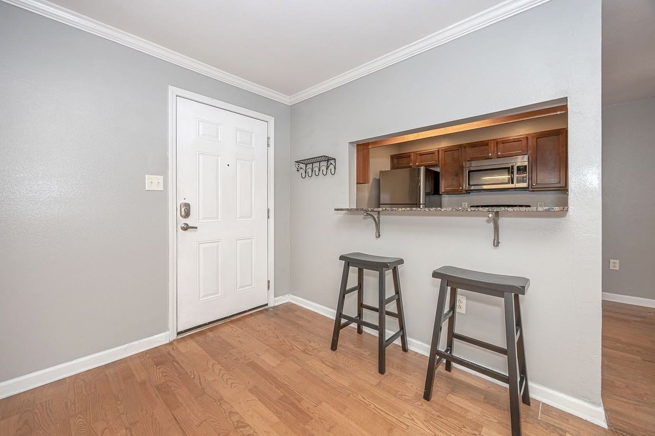 2421 Beachview Dr #13 - Photo 5 of 47