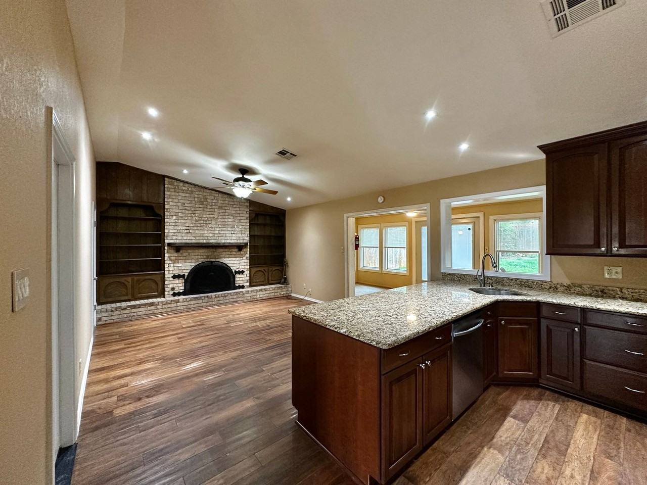 4705 Nw Cheryl Blvd - Photo 7 of 35