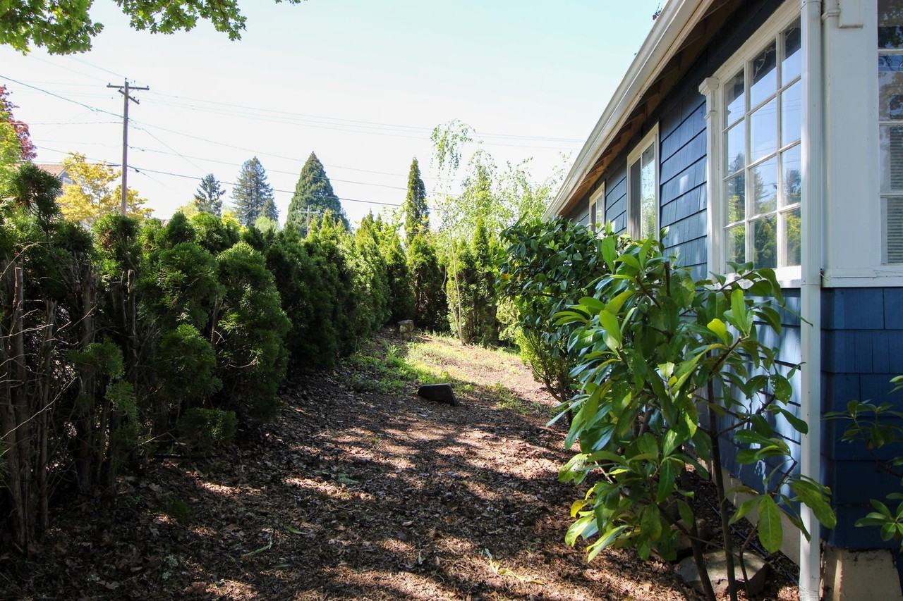 2161 Winter St Se - Photo 4 of 29