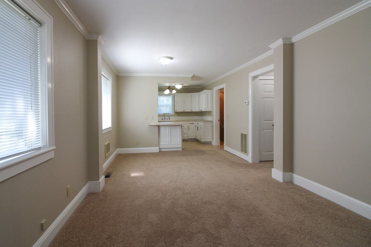 2161 Winter St Se - Photo 6 of 29