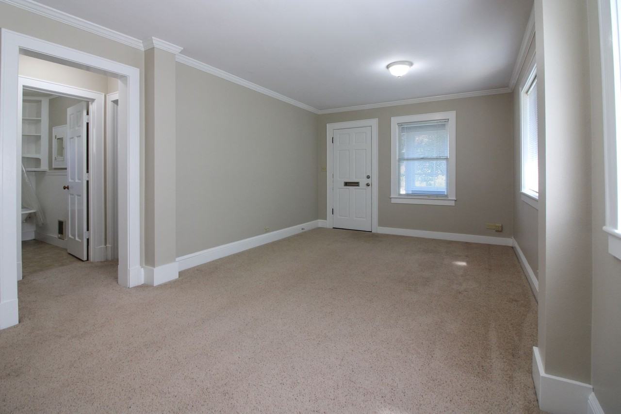 2161 Winter St Se - Photo 7 of 29