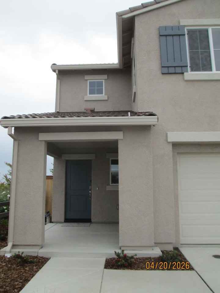 640 Imperial Ct - Photo 2 of 14