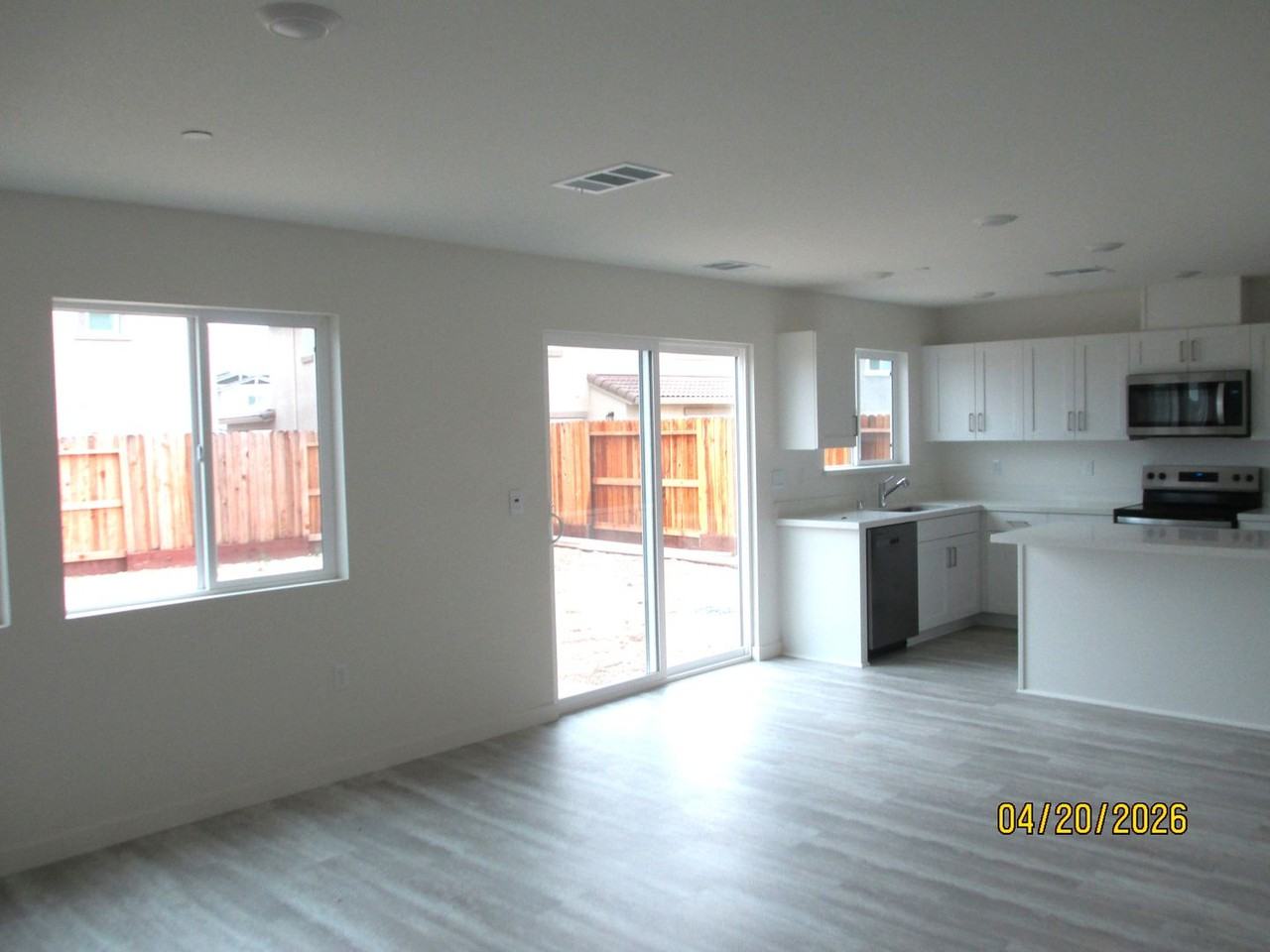 640 Imperial Ct - Photo 3 of 14