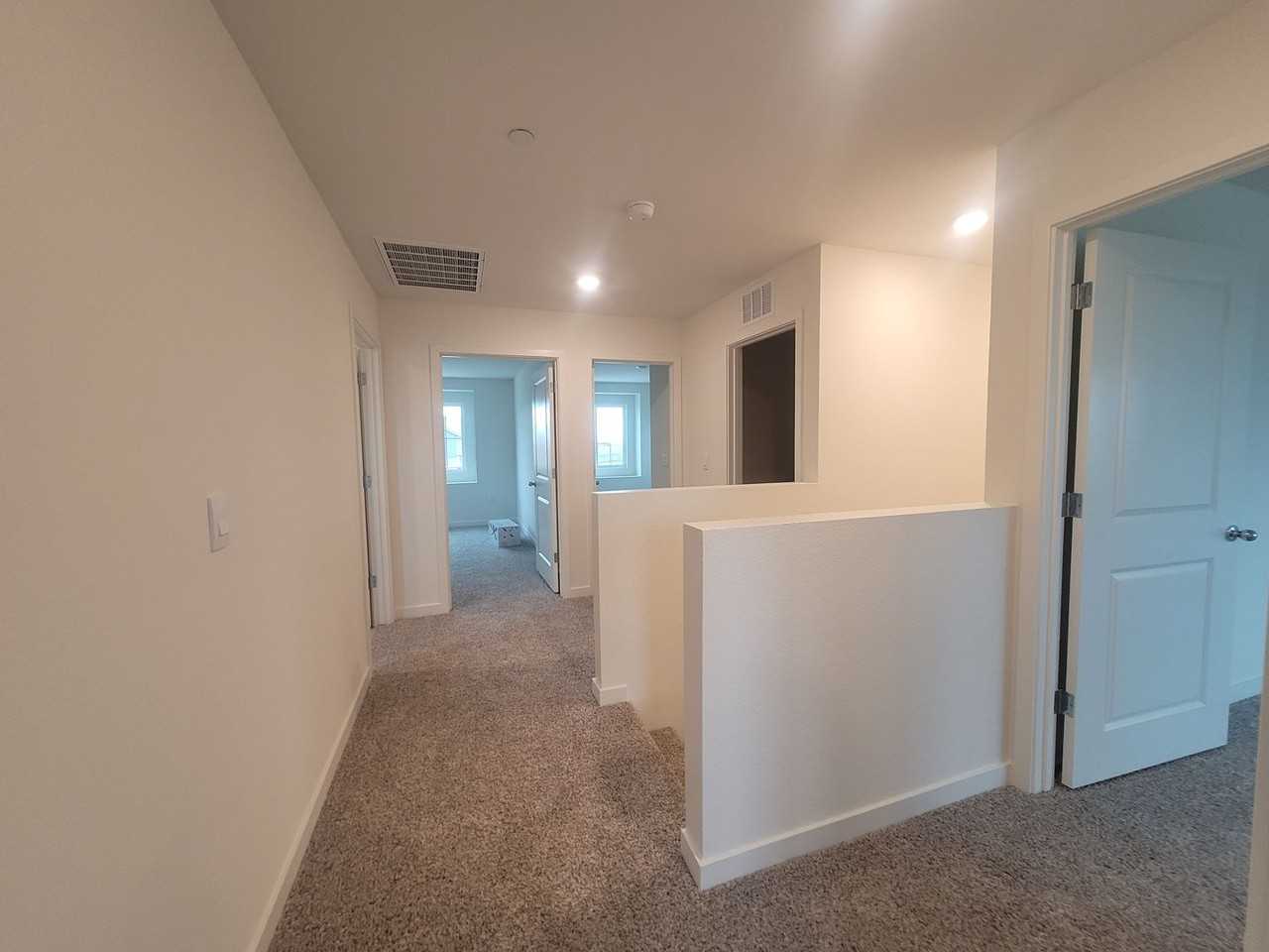 640 Imperial Ct - Photo 5 of 14
