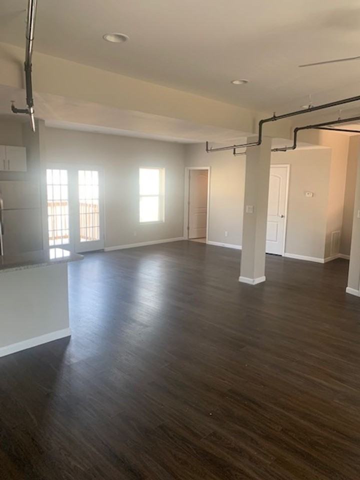 Berthold Apts - Photo 7 of 50