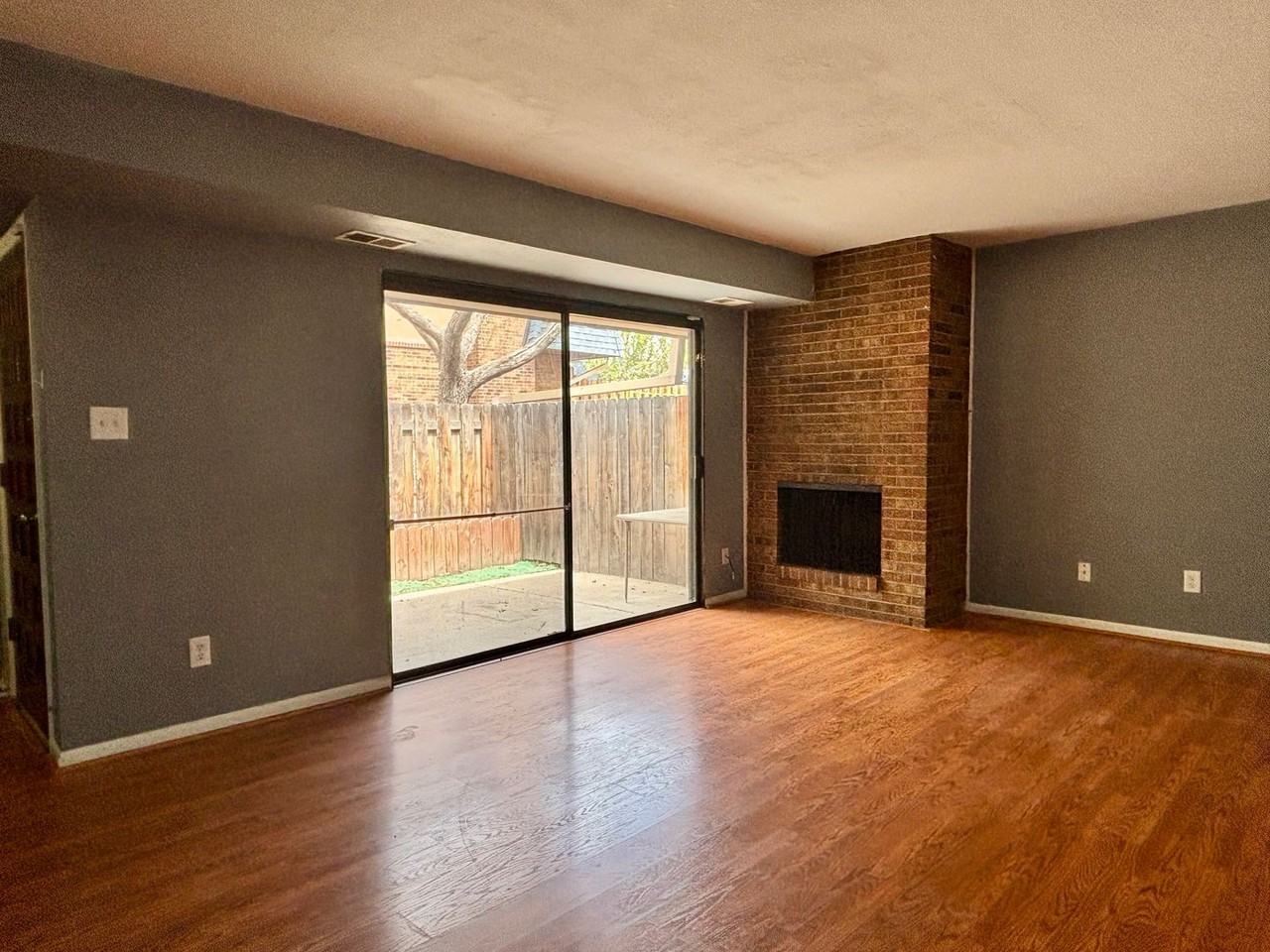 7995 E Mississippi Ave - Photo 4 of 12