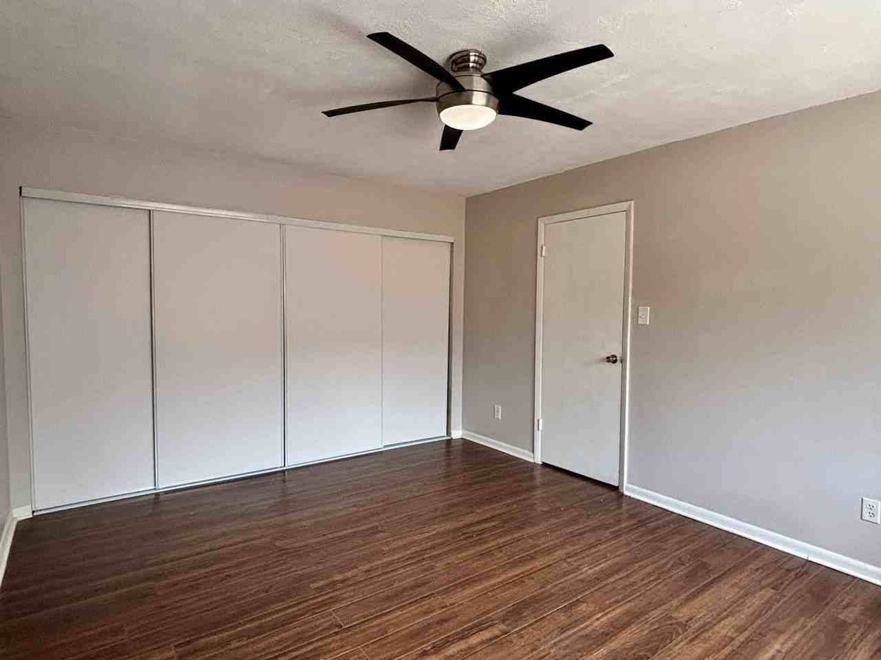 7995 E Mississippi Ave - Photo 5 of 12