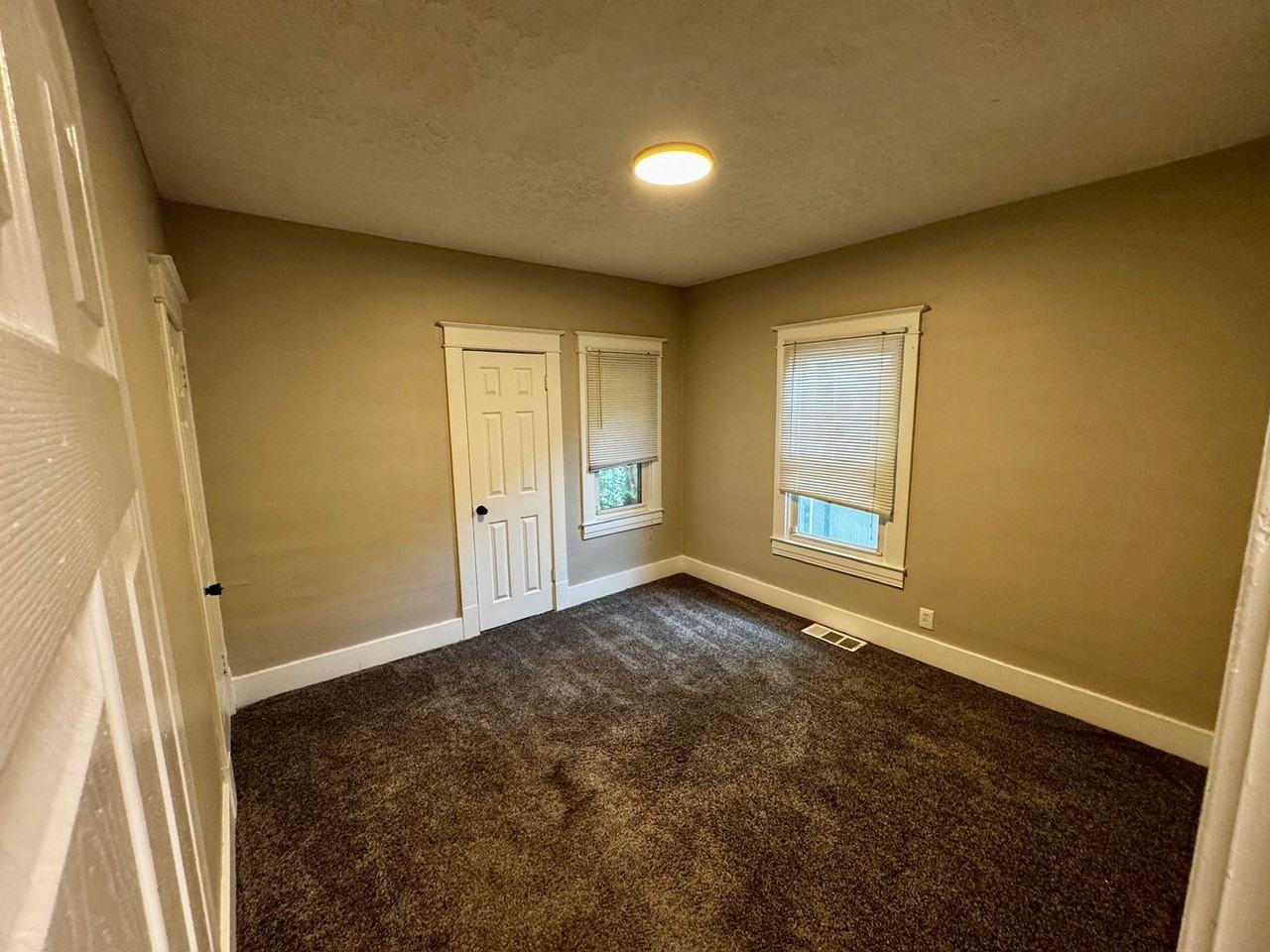 610 Colorado Ave - Photo 6 of 21