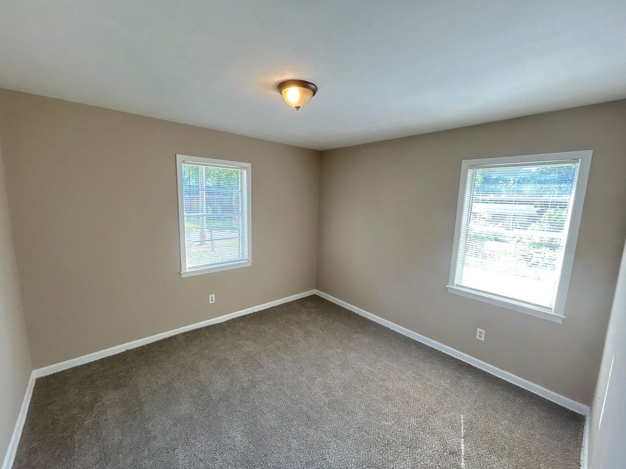 2158 Pueblo Ave - Photo 3 of 13