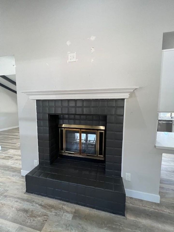 3297 Heide Ln - Photo 3 of 17