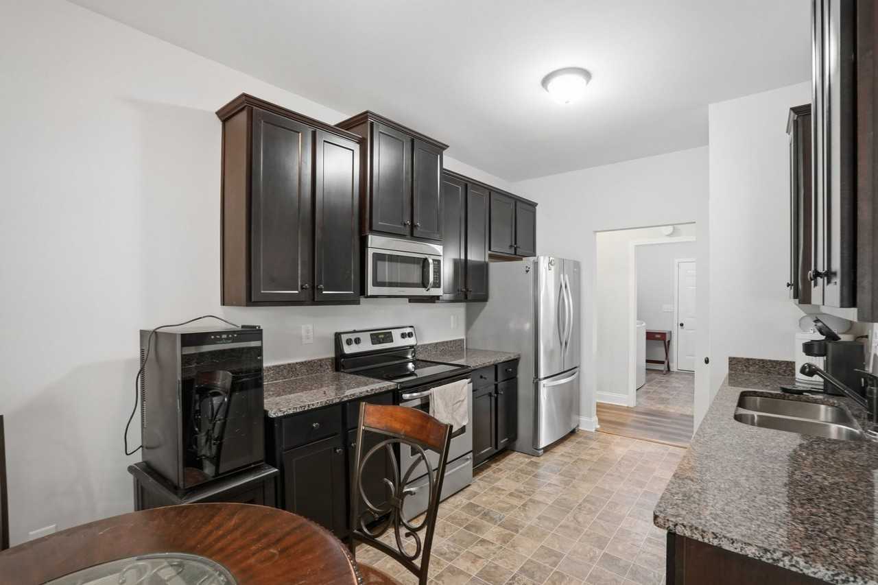 612 Stevens Pl - Photo 7 of 27