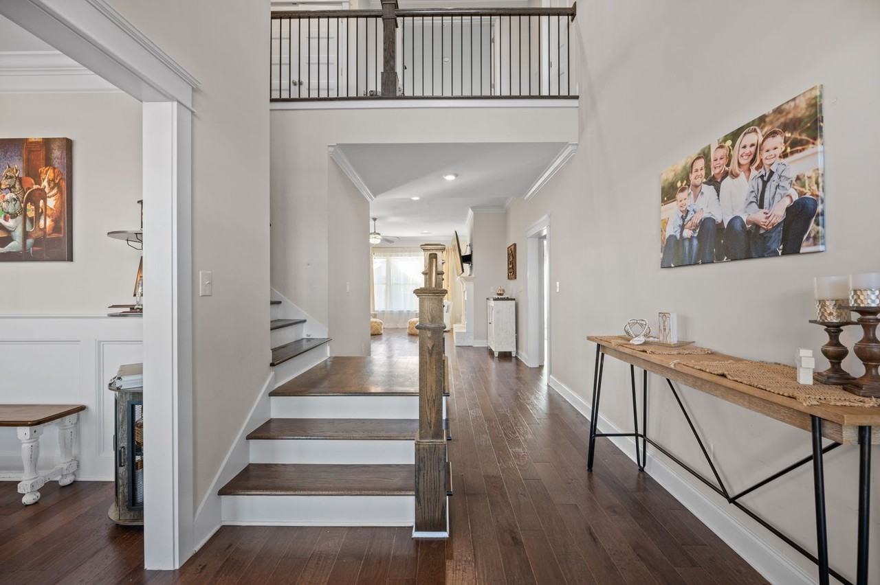 271 Hemlock Dr - Photo 5 of 32