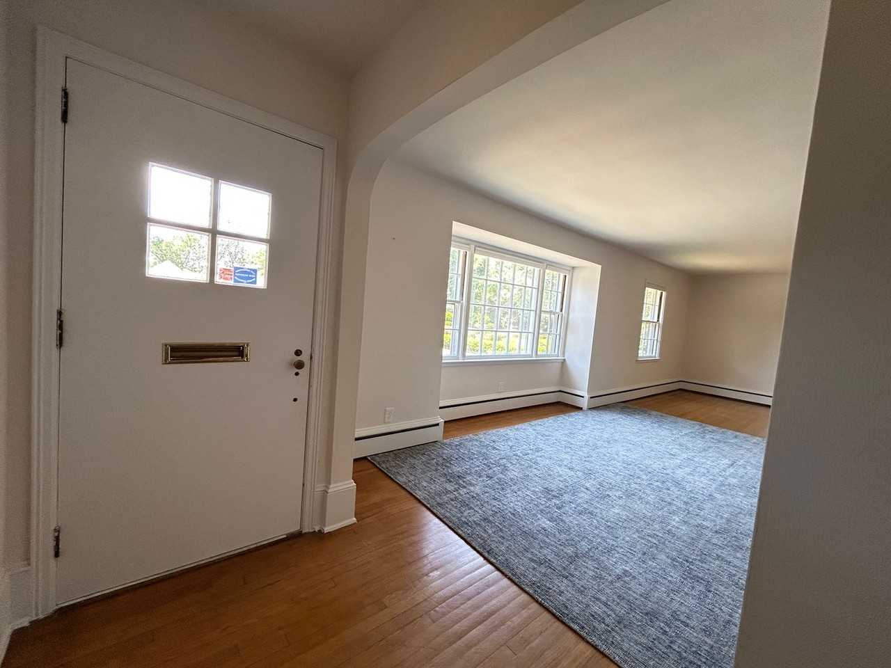 1607 Azalea Dr - Photo 3 of 22