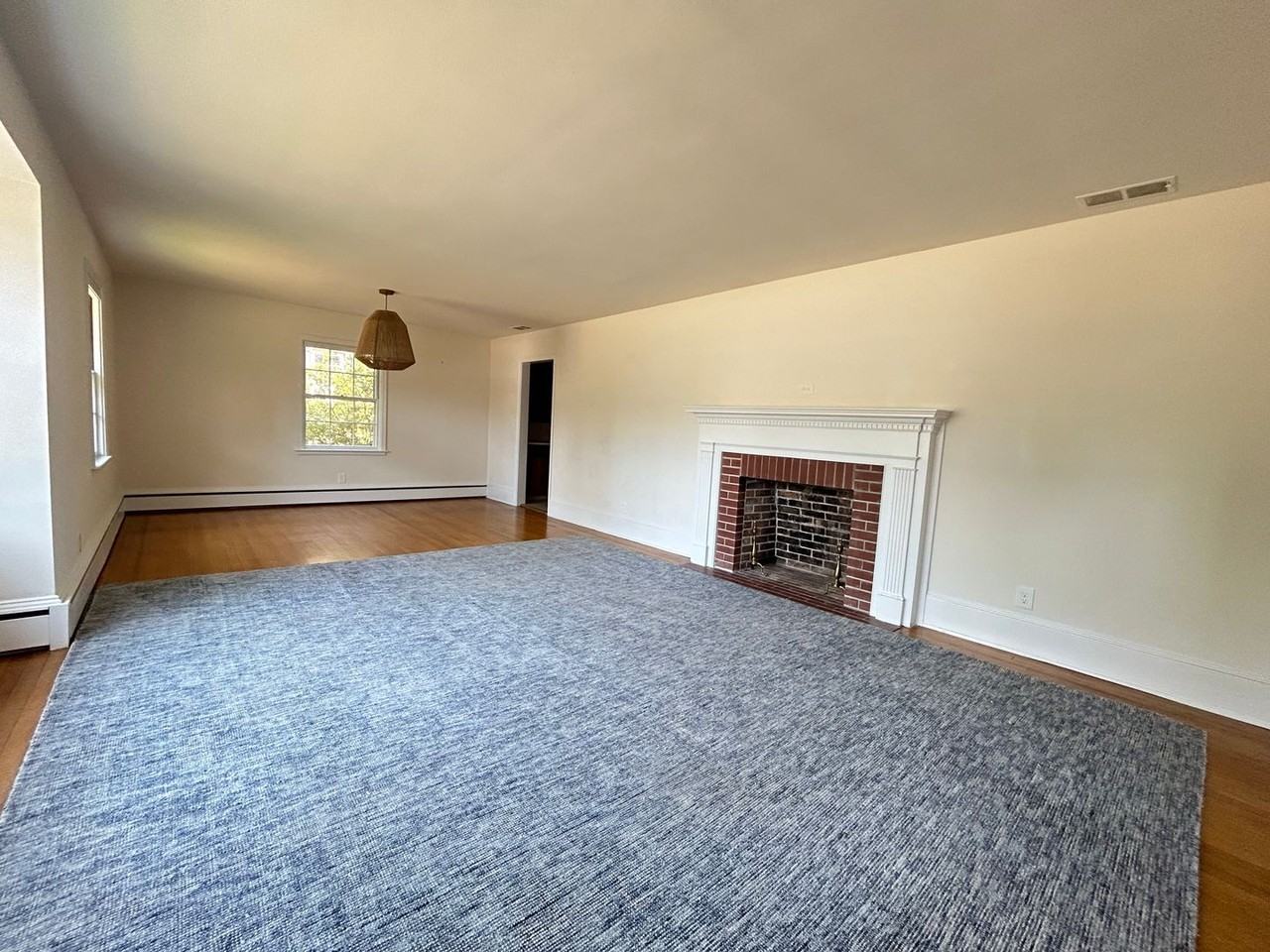 1607 Azalea Dr - Photo 4 of 22