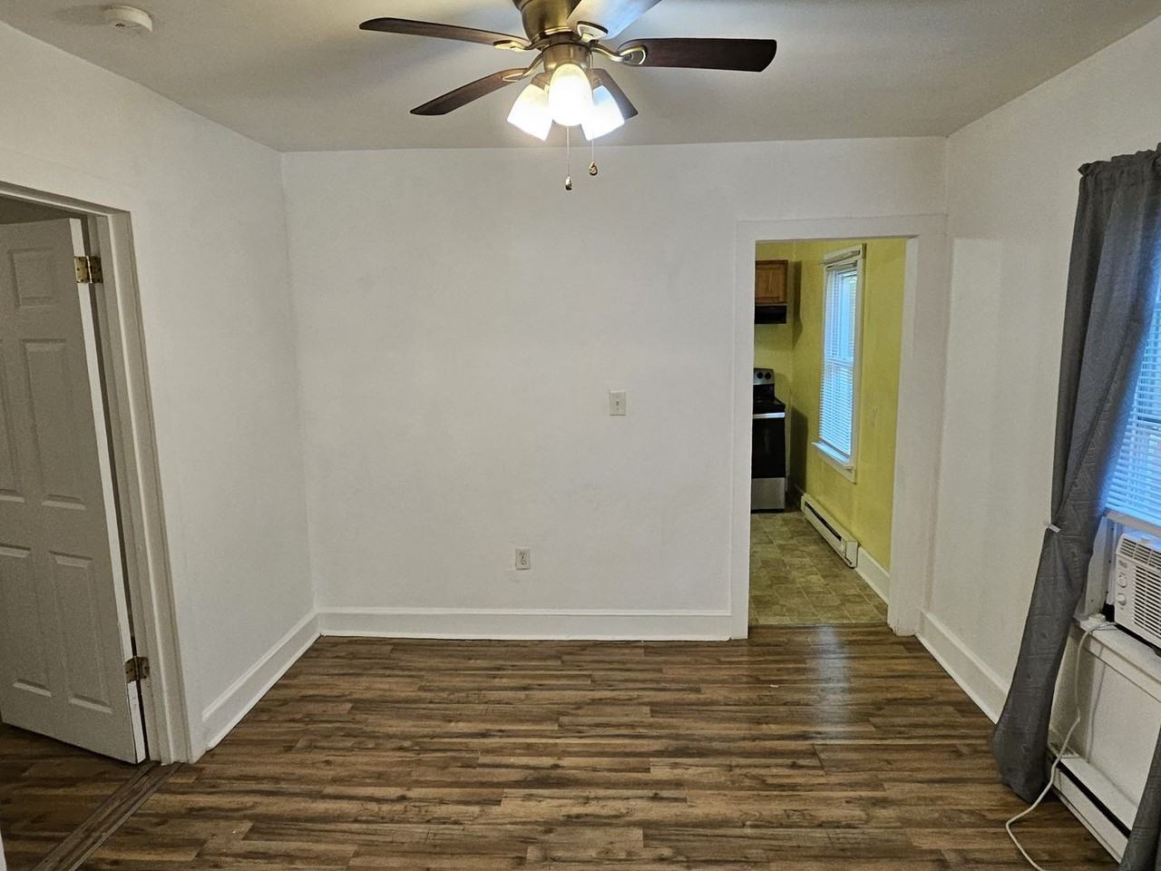 120 S 10th St - Photo 4 of 13