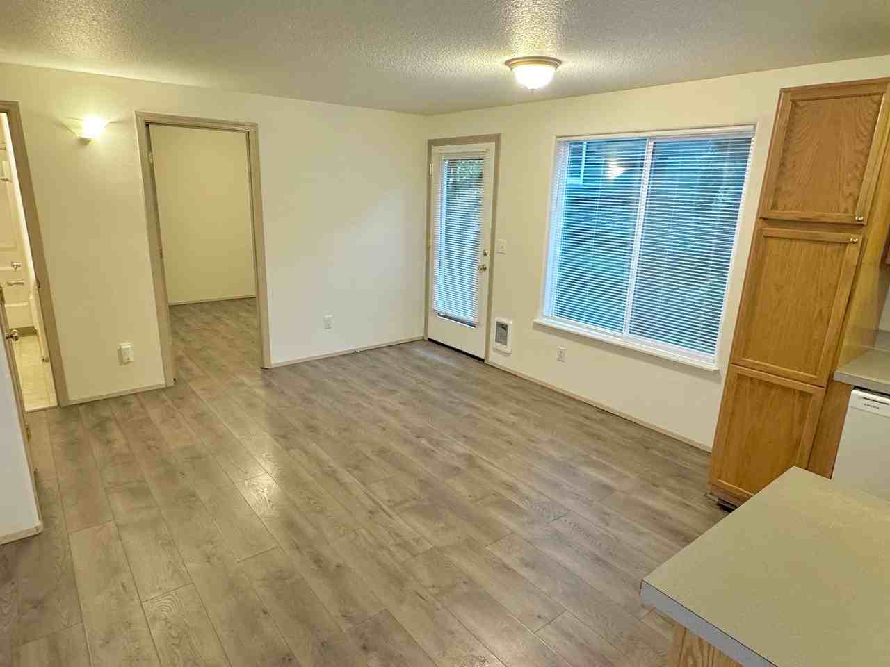 6935 N Maryland Ave - Photo 5 of 24