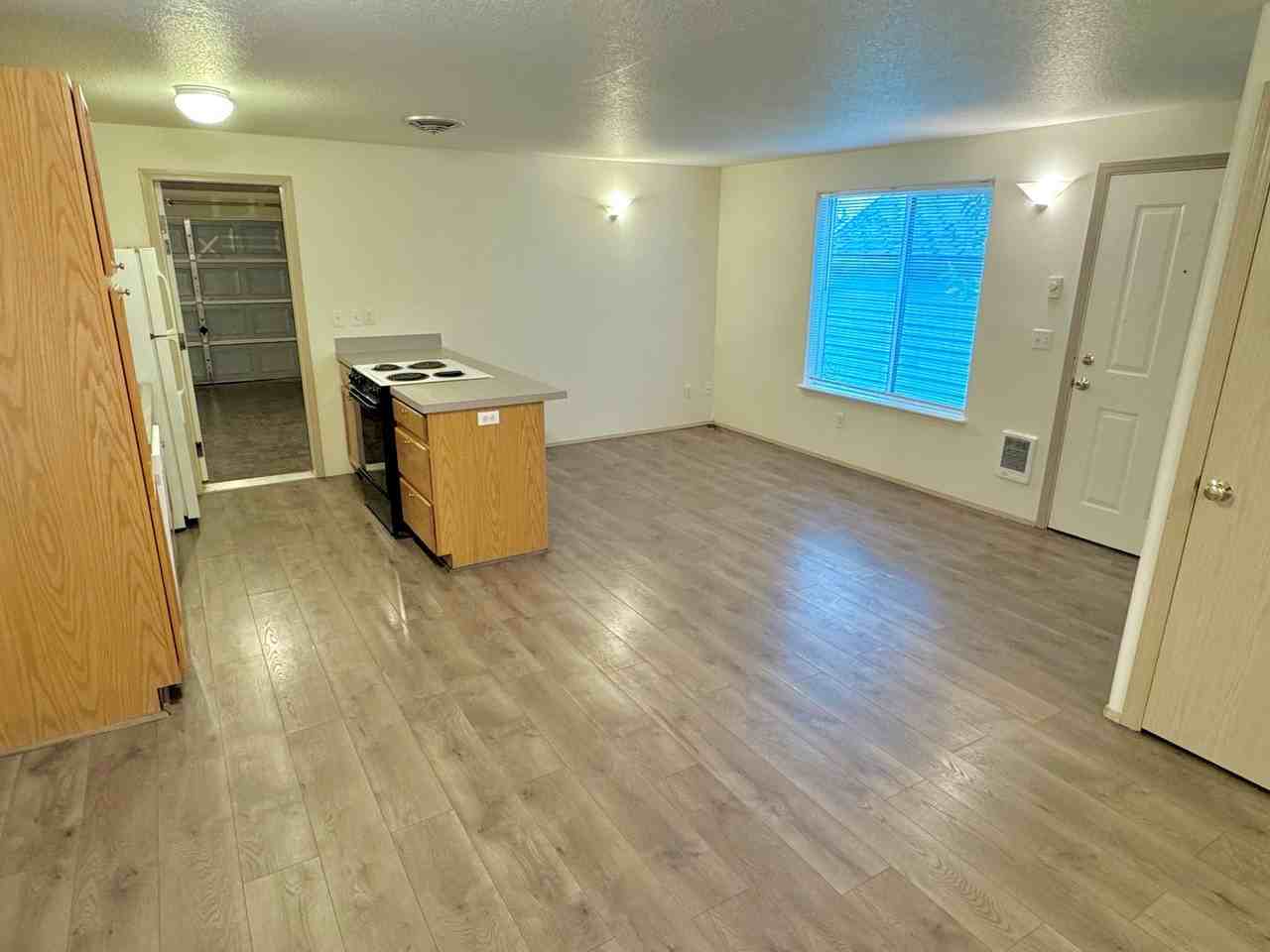 6935 N Maryland Ave - Photo 6 of 24