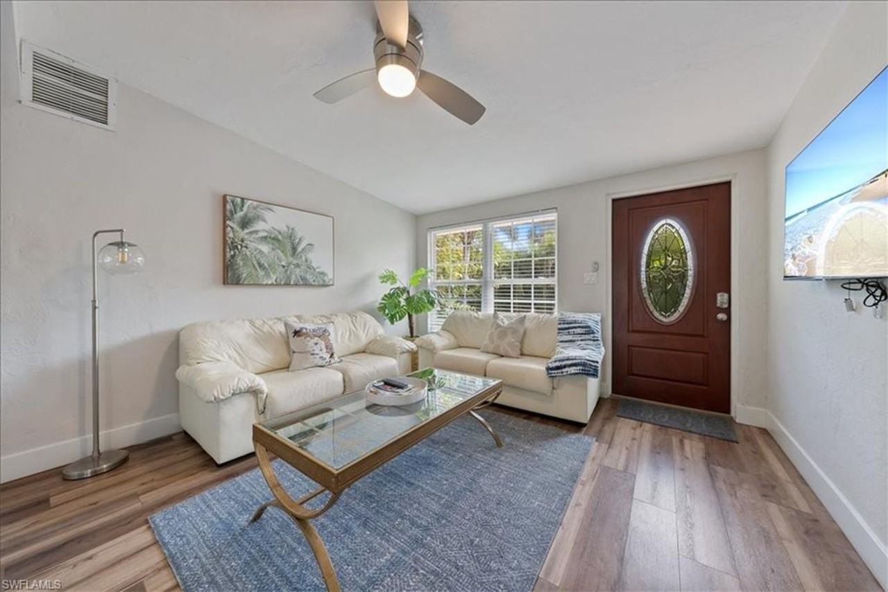 1280 Embassy Ln - Photo 3 of 14