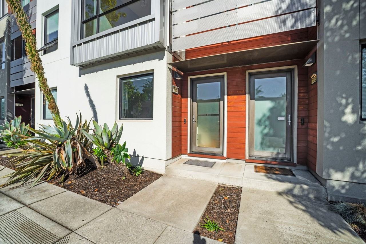 1313 Wood St - Photo 3 of 21