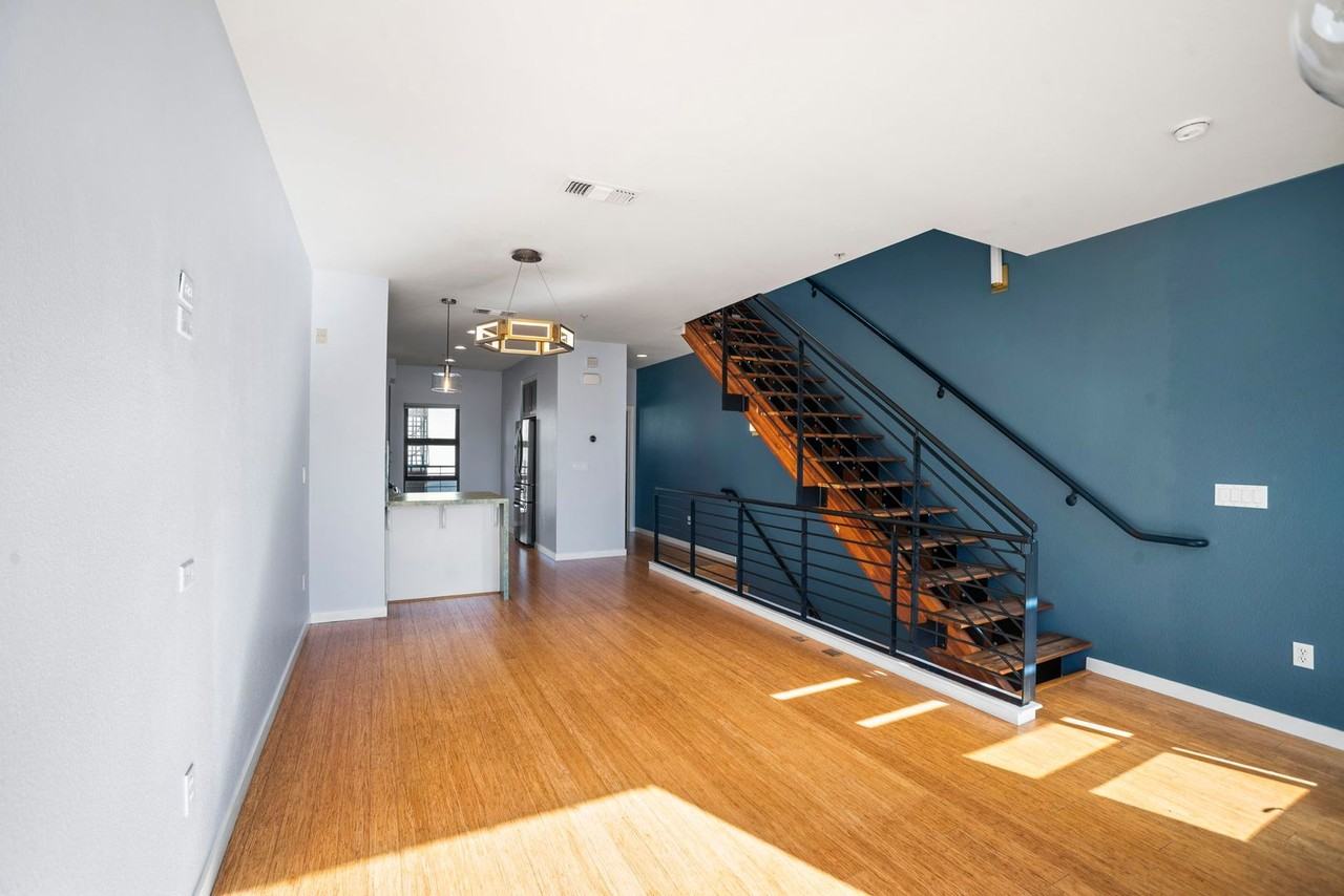 1313 Wood St - Photo 6 of 21