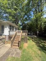 featured image of 909 Cliff Rd