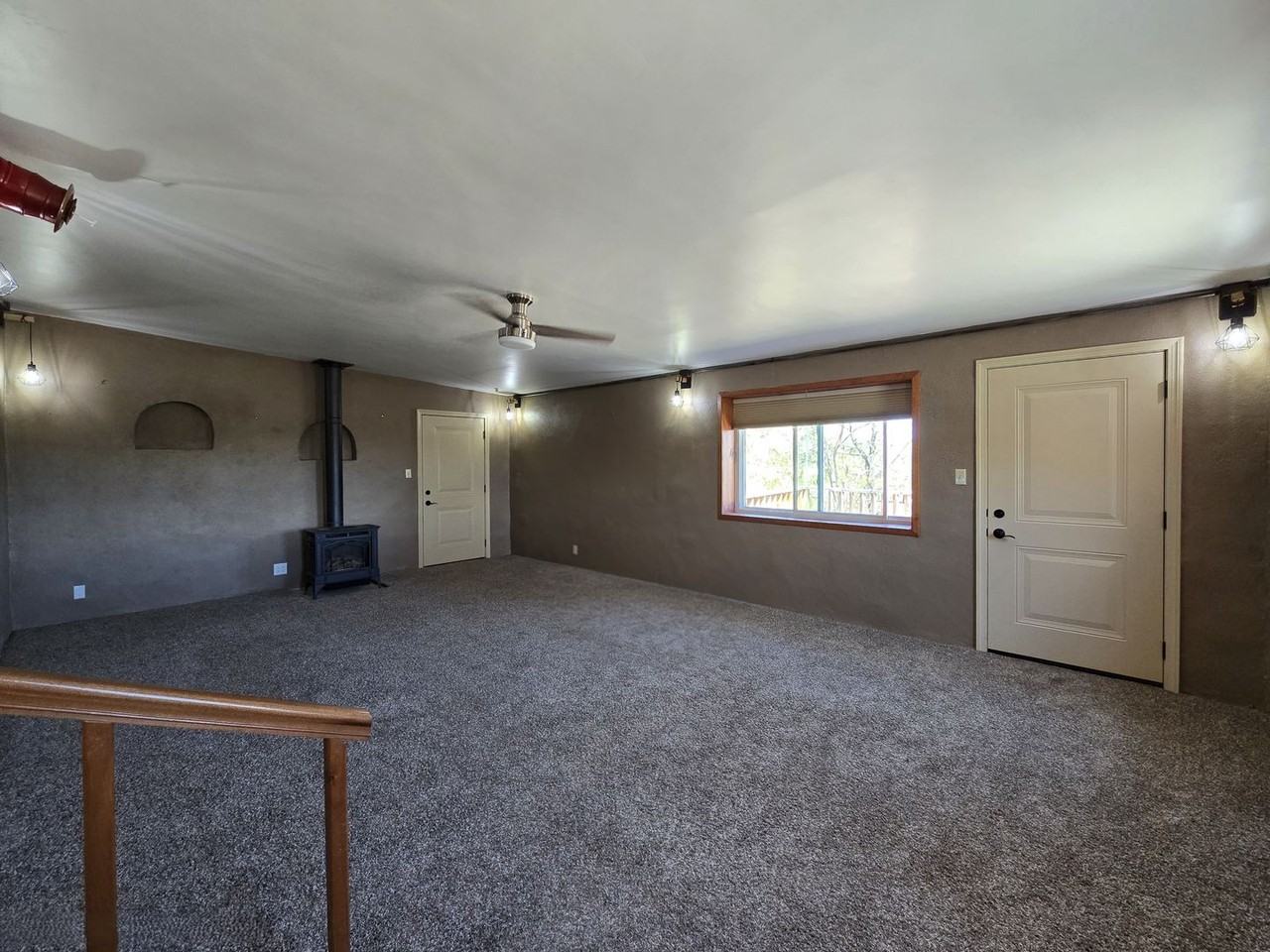 346 Kayenta Dr - Photo 2 of 32