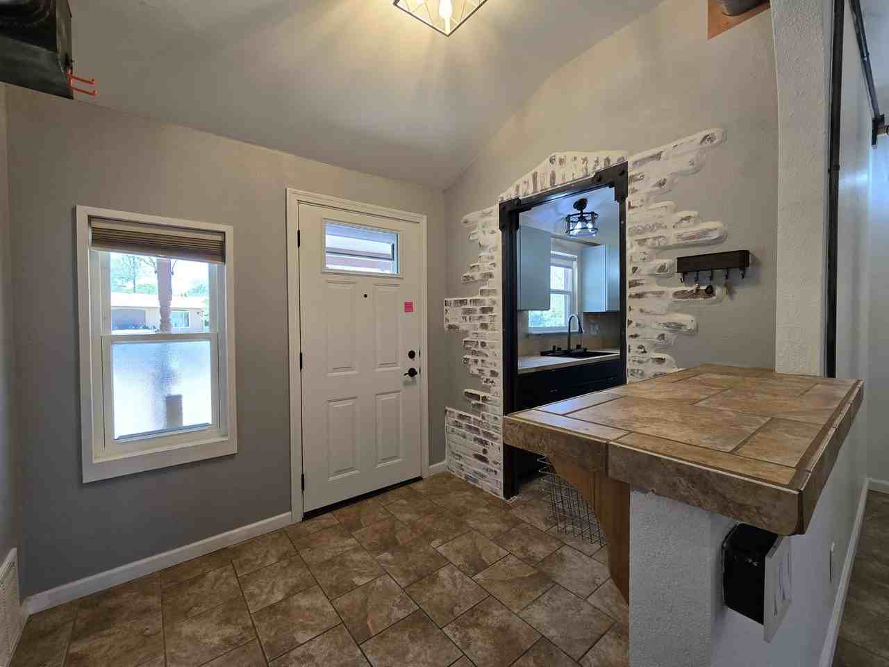 346 Kayenta Dr - Photo 5 of 32