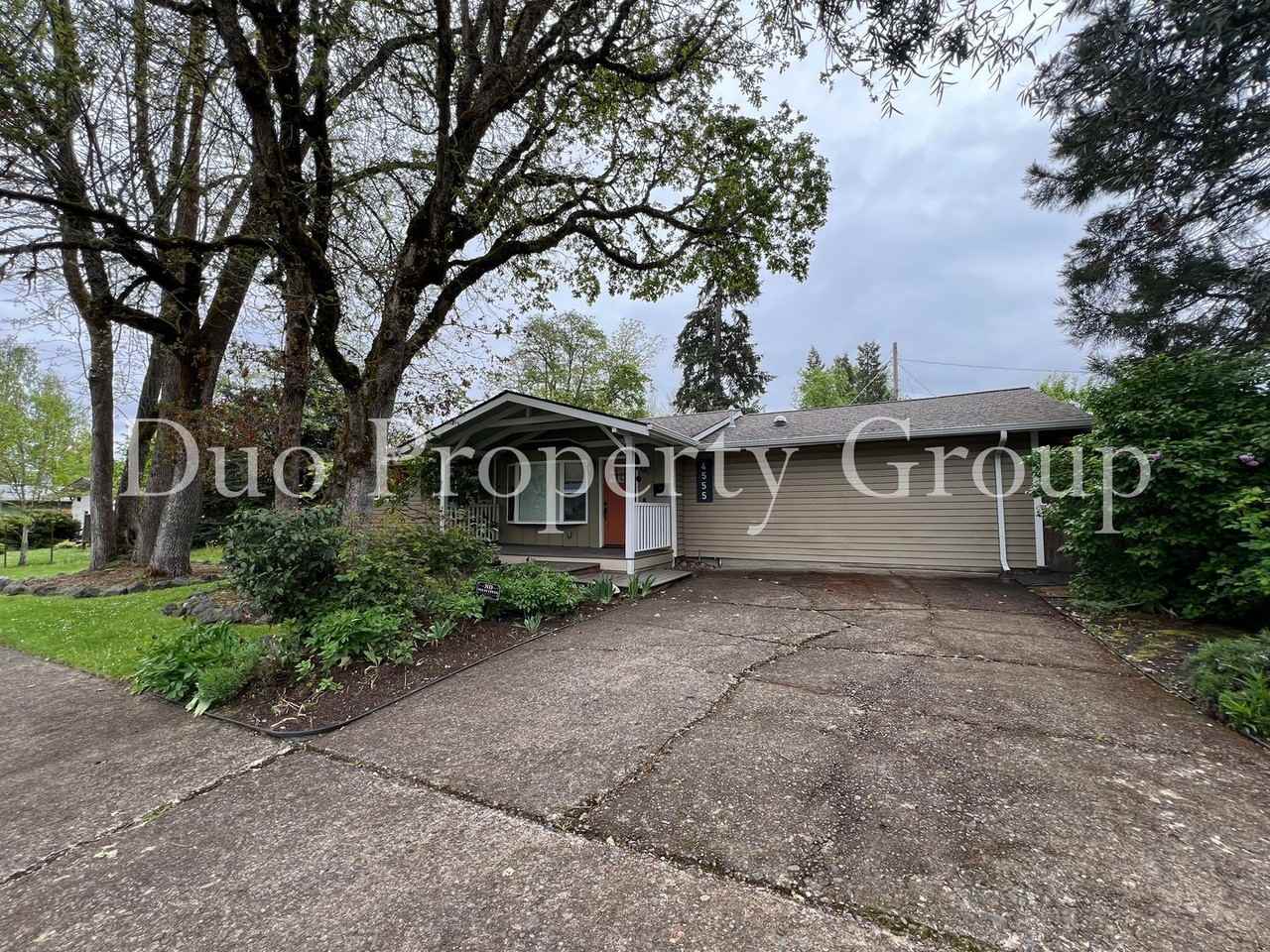 4555 High St - Photo 2 of 29