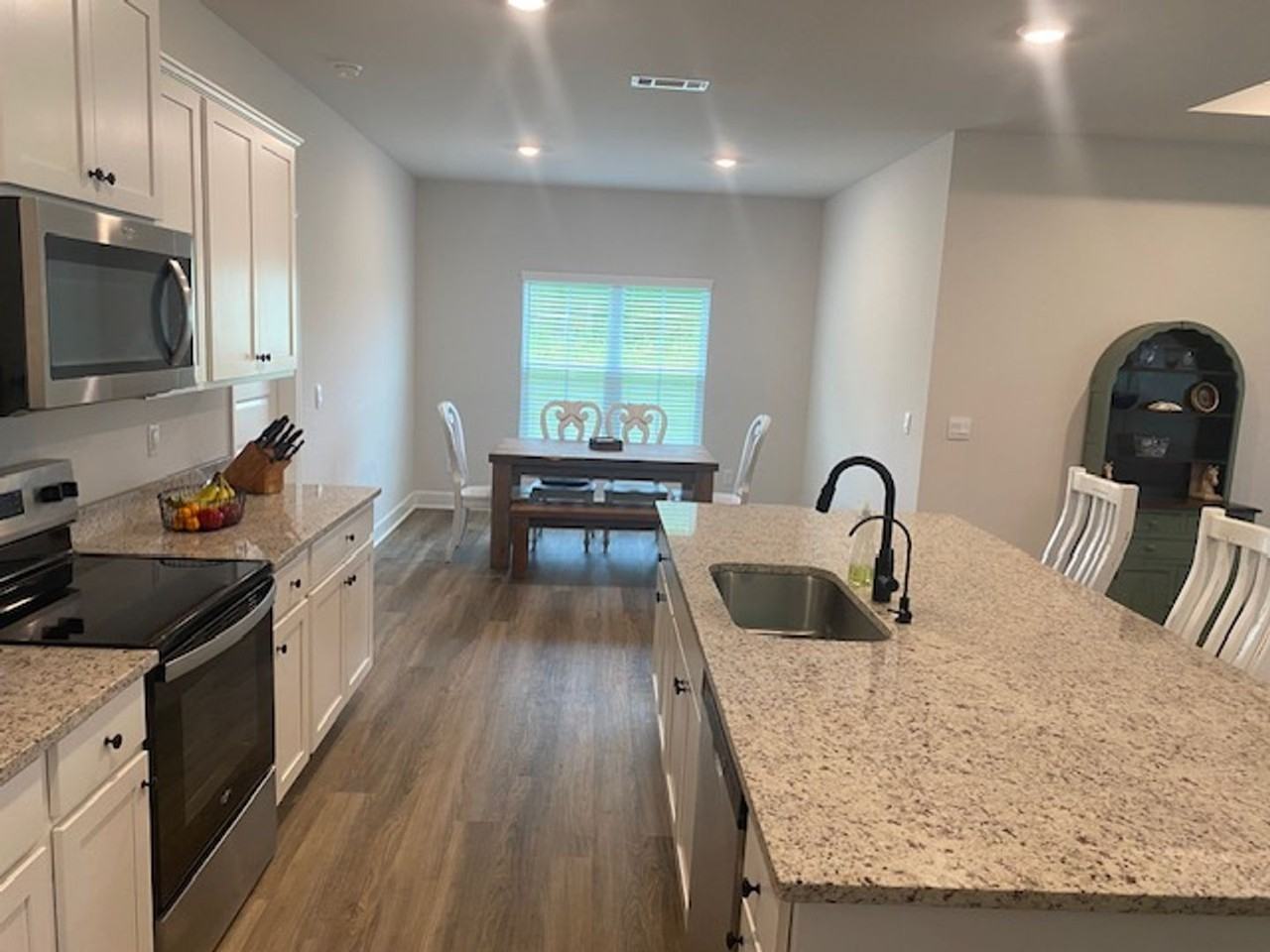 1020 Ballantyne Ln - Photo 6 of 16