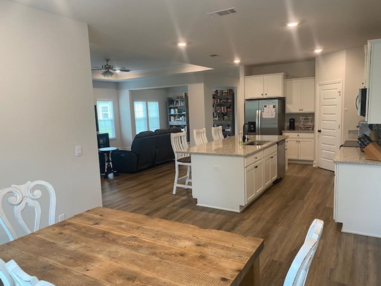 1020 Ballantyne Ln - Photo 7 of 16