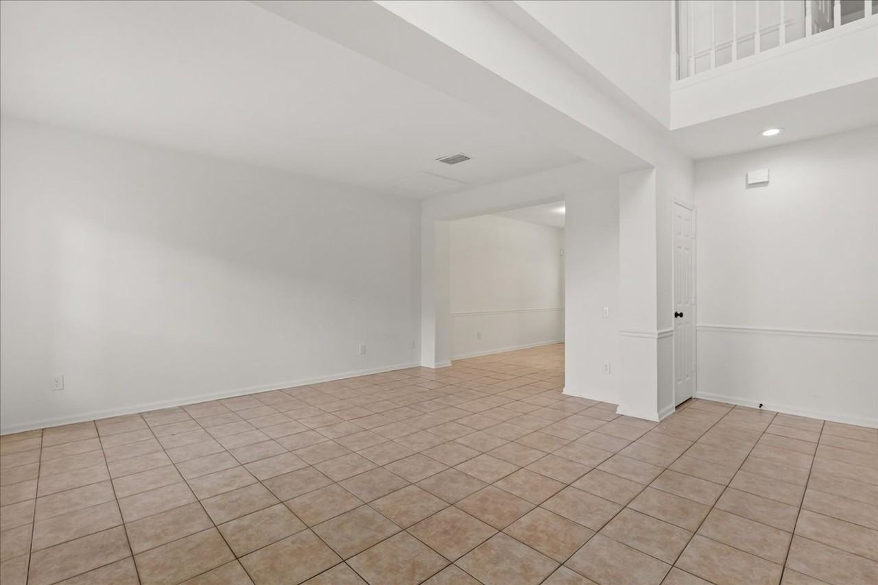 349 Hanging Moss Cir - Photo 3 of 48