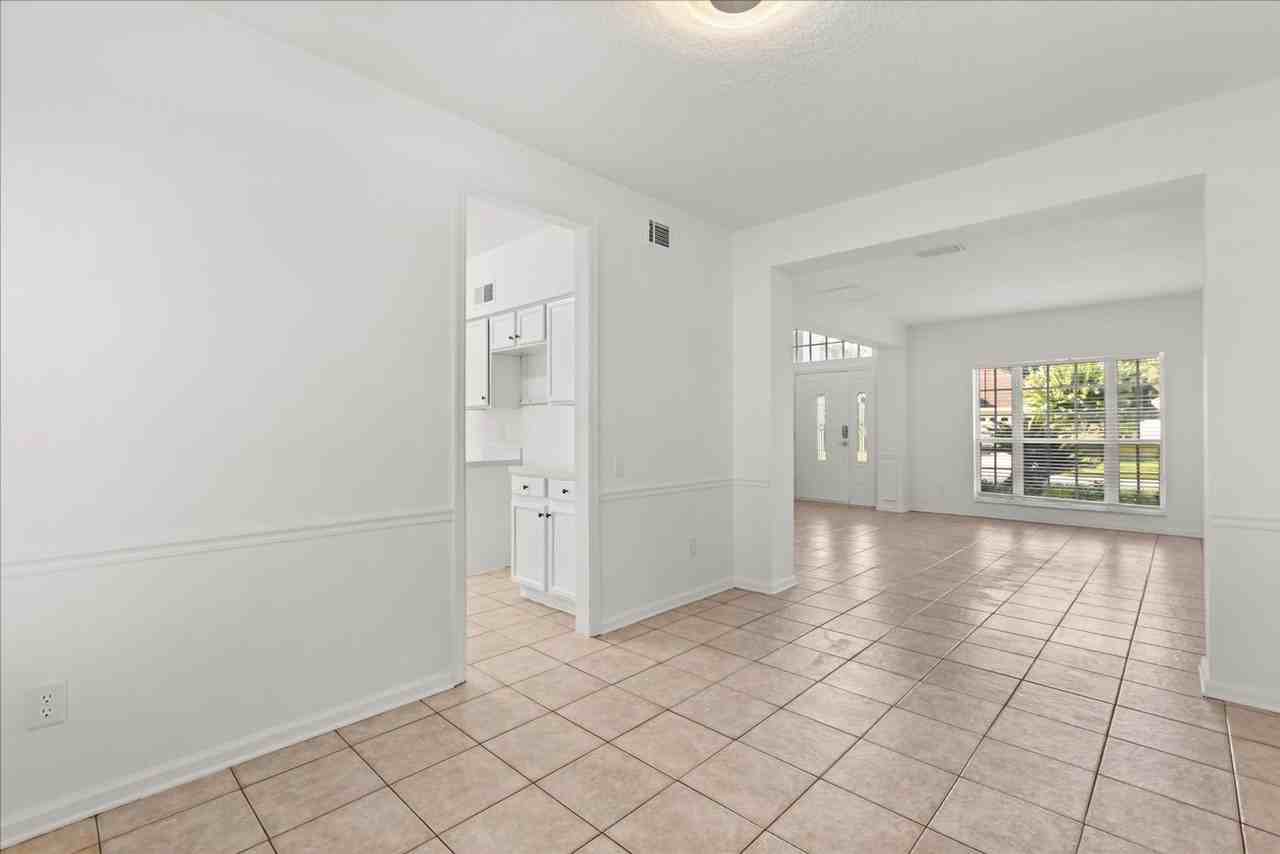 349 Hanging Moss Cir - Photo 6 of 48