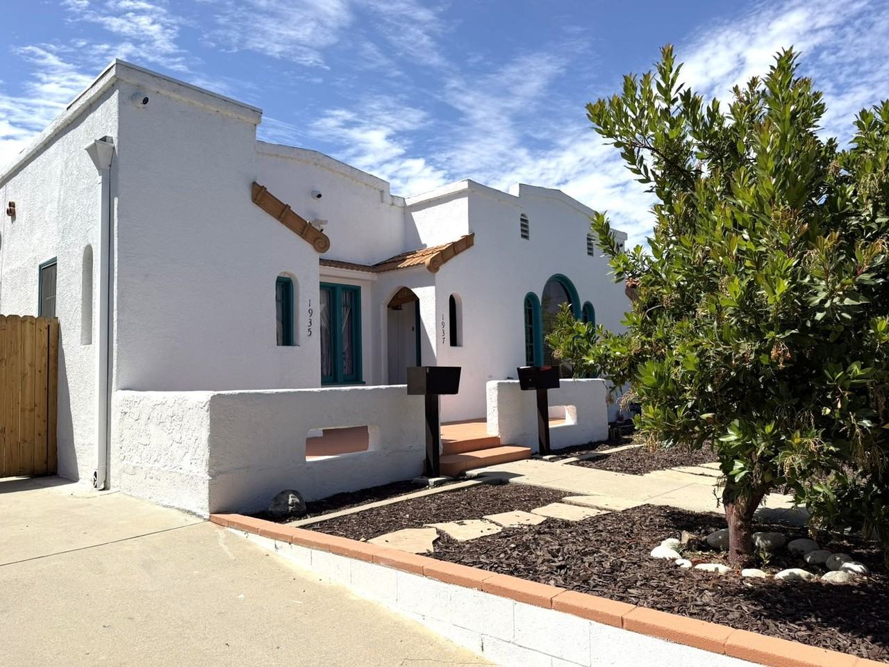 1935 Cedar Ave - Photo 2 of 29