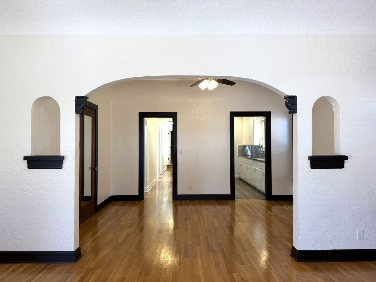 1935 Cedar Ave - Photo 6 of 29