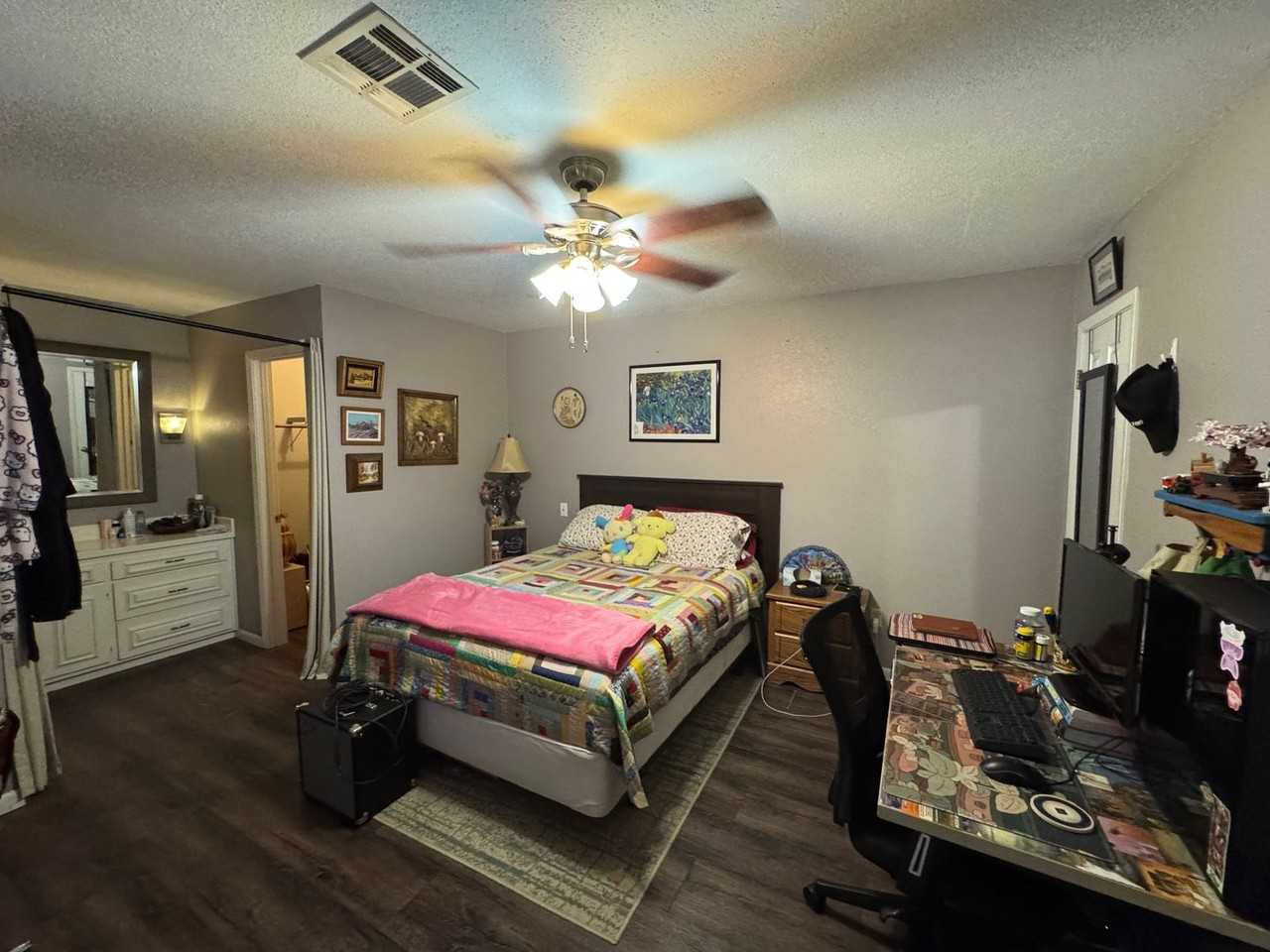 901 Rambler Dr - Photo 4 of 15