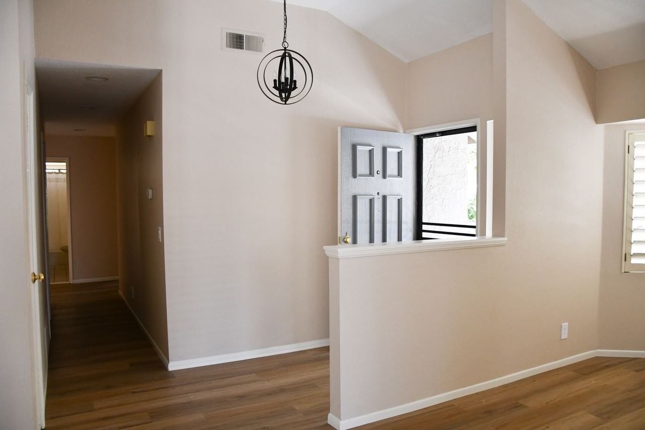 2337 Skyline Dr - Photo 7 of 50