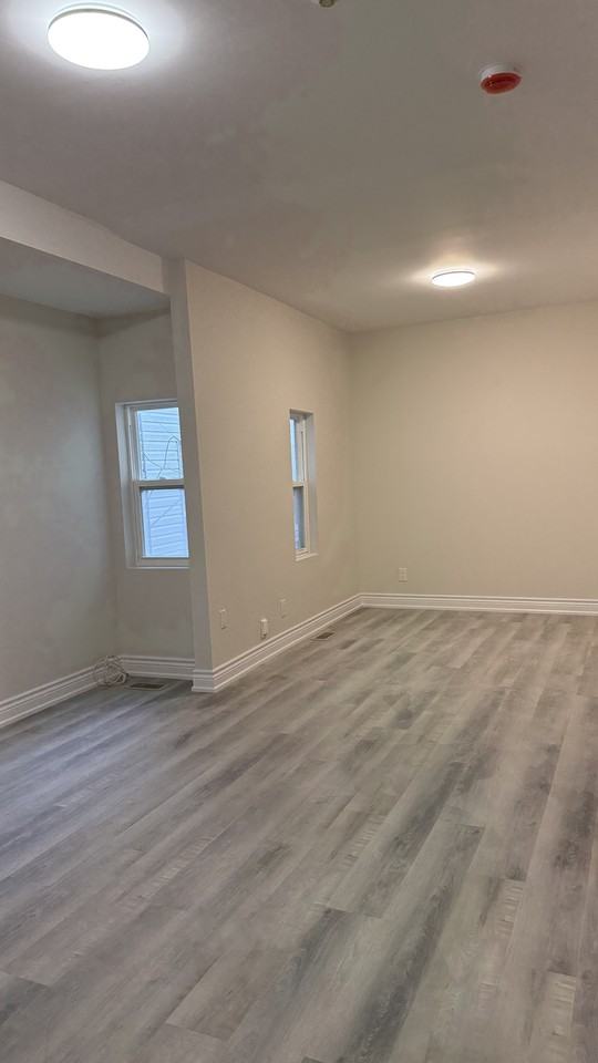 Beverley St & Baldwin St - Photo 4 of 7