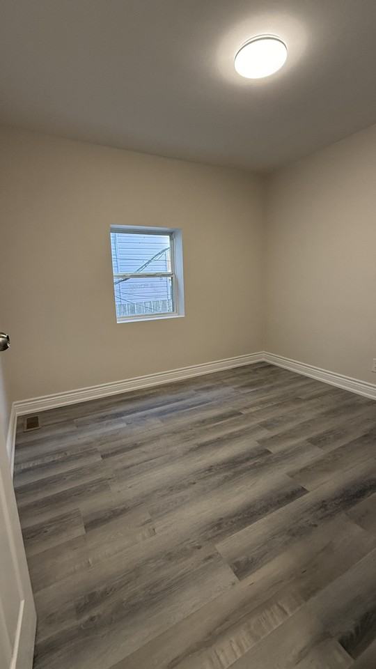 Beverley St & Baldwin St - Photo 7 of 7