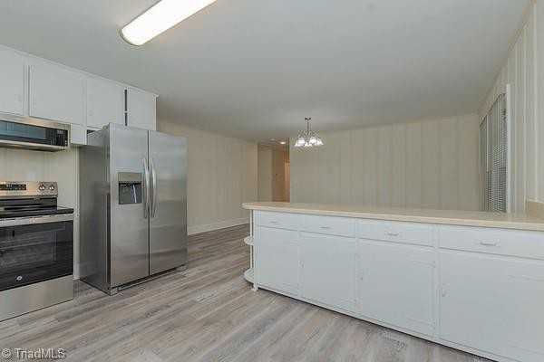 206 Abbotts Ave - Photo 2 of 27