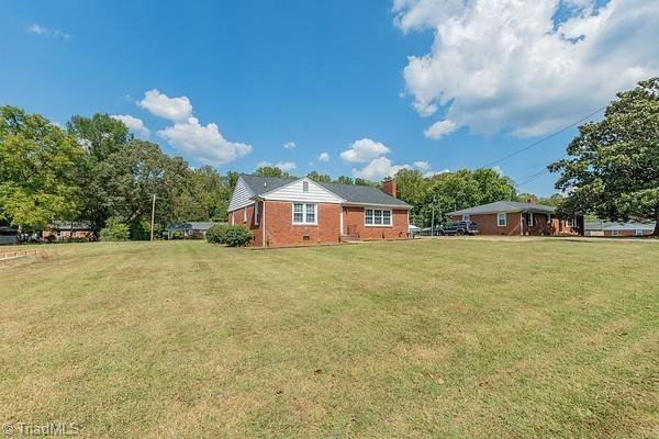 206 Abbotts Ave - Photo 4 of 27