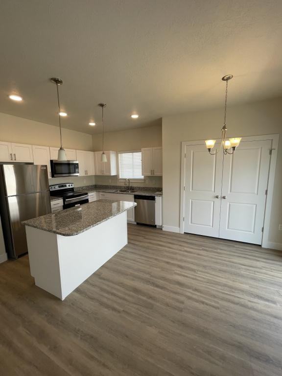 1043 W 600 S - Photo 7 of 17