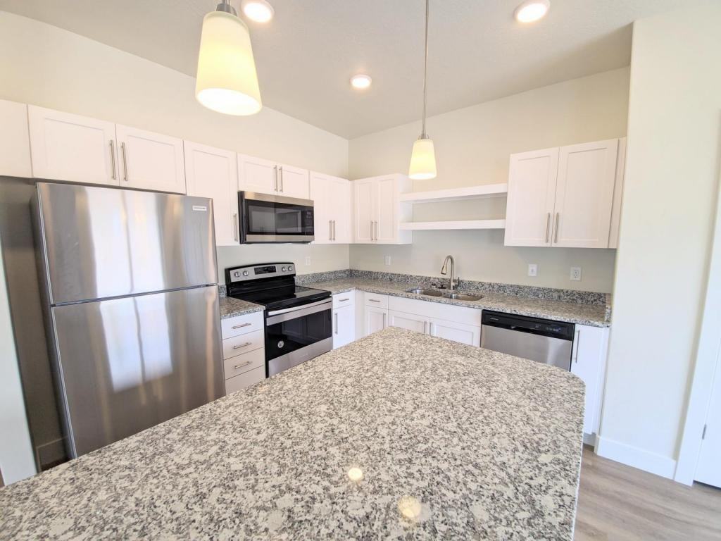 1036 W 600 S - Photo 2 of 11