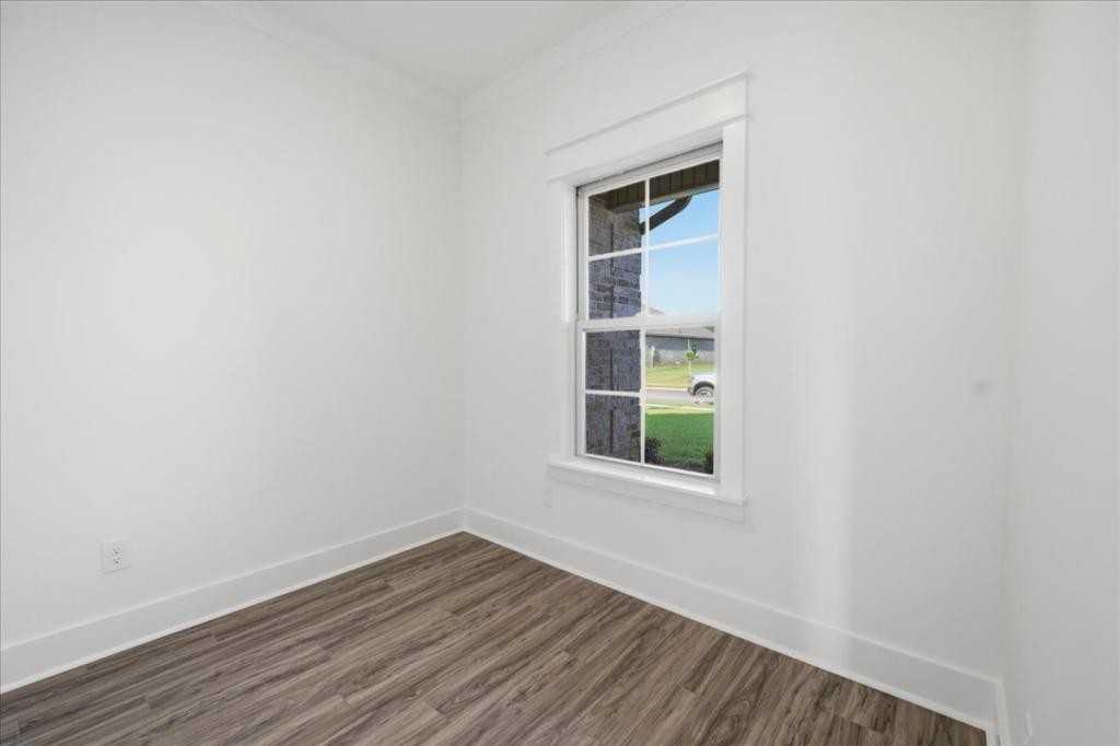 307 Willowbrook Ln - Photo 2 of 41