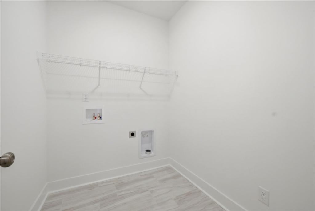 307 Willowbrook Ln - Photo 4 of 41