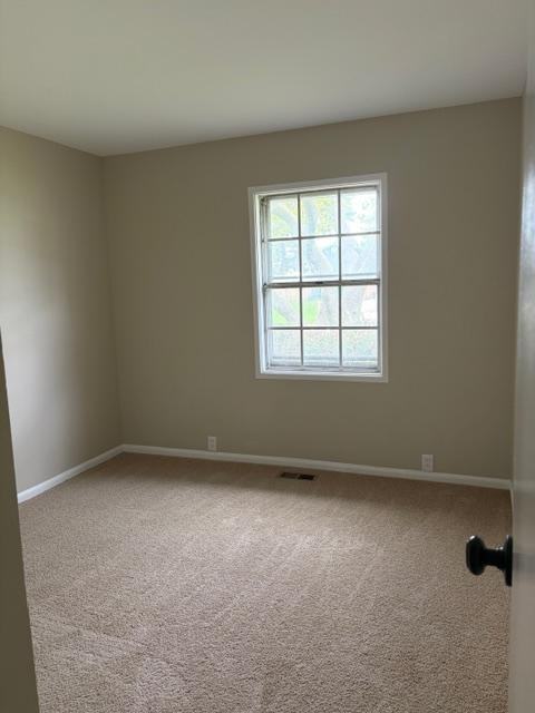 713 Essex Ave - Photo 7 of 14